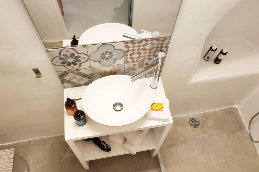 Bougainvillea Cave Suite - Old Town Mykonos Town 외부 사진